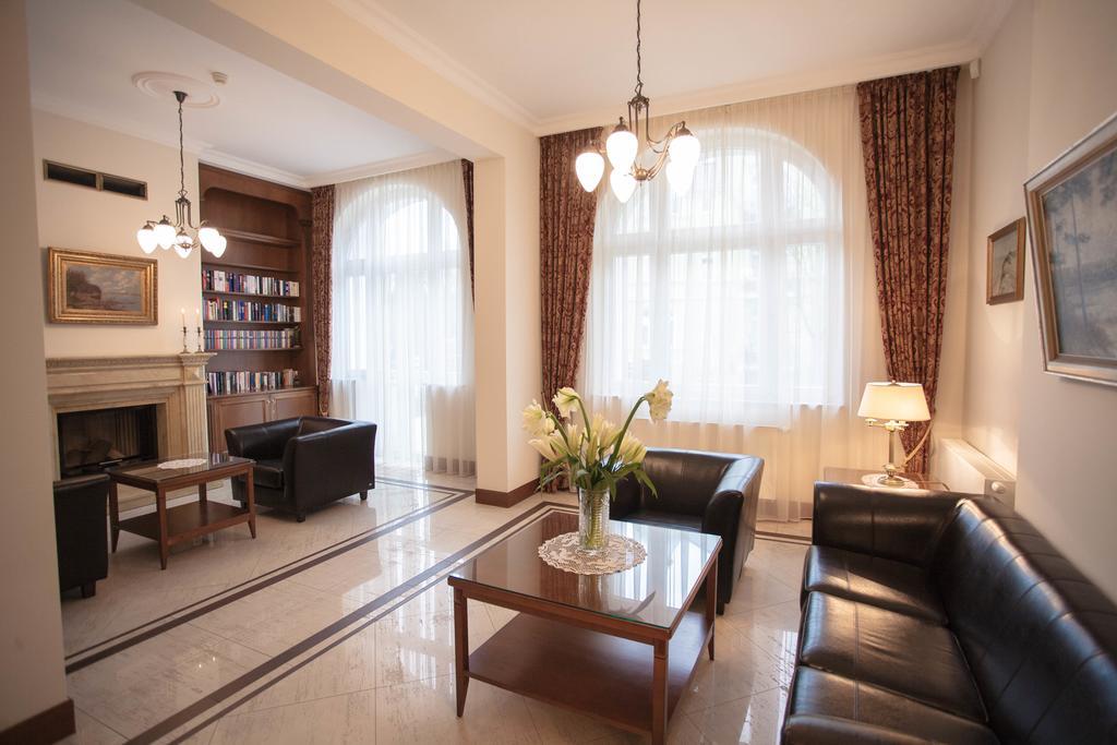 Artis Apartament *